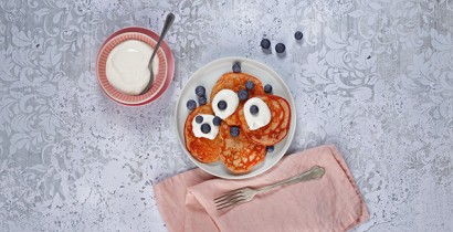 Amerikanische Pfannkuchen aus Hafer und Quark mit Kollagen